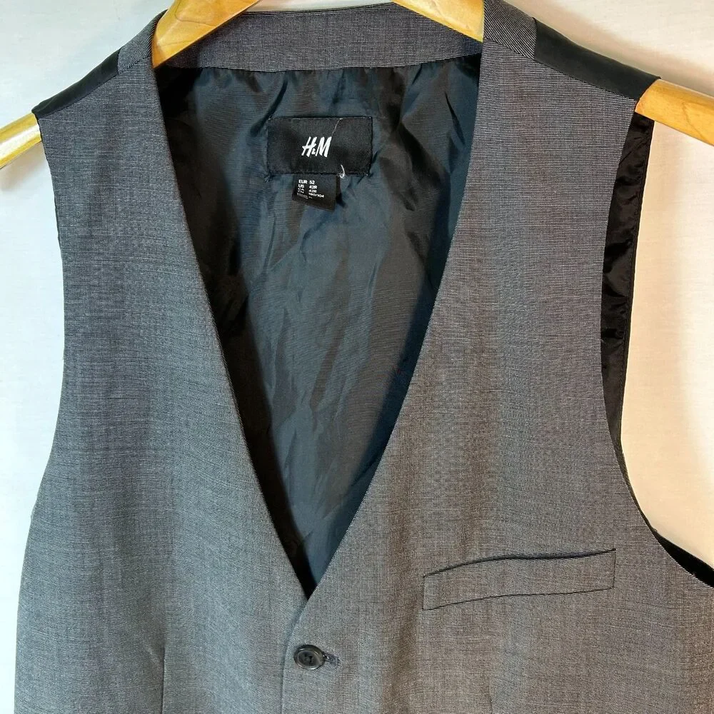 H&M Men's Gray Classic 5 Button-Front Waistcoat Suit Vest Size 42R